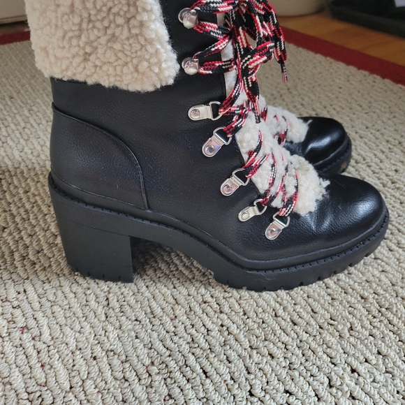 Universal Thread boots - Picture 3 of 8